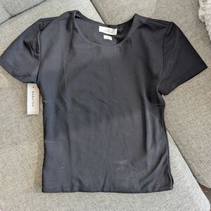 NWT Aritzia Contour Short Sleeve Tee